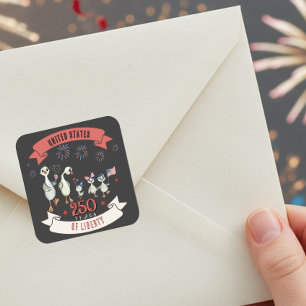 Adesivo Quadrado Patriótico US 250 Anos de Liberdade Gansos Bobos