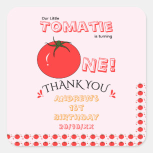 Adesivo Quadrado Pequeno Tomatie Está Fazendo Um Aniversário de 1 A