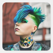 Pessoa transgênero com Mohawk Azul e Verde