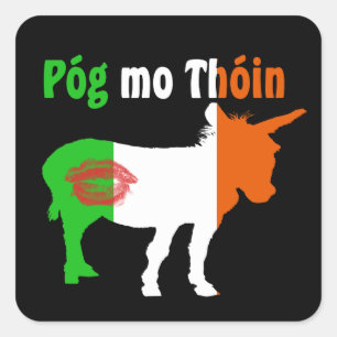 Adesivo Quadrado Pog Mo Thoin - Humor Irlandês