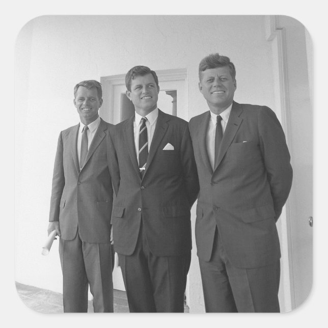 Adesivo Quadrado Presidente americano John Kennedy e irmãos, Camelo (Frente)