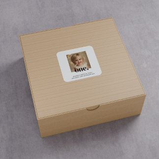 Adesivo Quadrado Primeiro Sinal de Fotografia de Bithday em Branco 