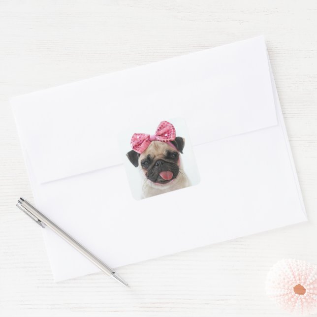 Adesivo Quadrado Pug com Arco rosa (Envelope)
