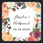Adesivo Quadrado Pumpkin Elegant Fall Floral Themed Weding<br><div class="desc">Design apresenta uma elegante camada floral de aquarela em tons de vermelho,  laranja,  branco de marfim,  cor-de-rosa-pincel e mais sobre o verde botânico de outono. Uma bela abóbora de outono faz parte do modelo com crisântemos,  dahlias,  rosas e muito mais.</div>