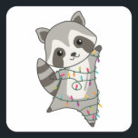 Adesivo Quadrado Raccoon Christmas Snow Winter Raccoons<br><div class="desc">O racon a suavidade com luzes de fada. Animais engraçados com presentes e neve até as férias. Também é engraçado para o Natal em julho. Os guaxinins são animais doces e perfeitos para o Natal.</div>