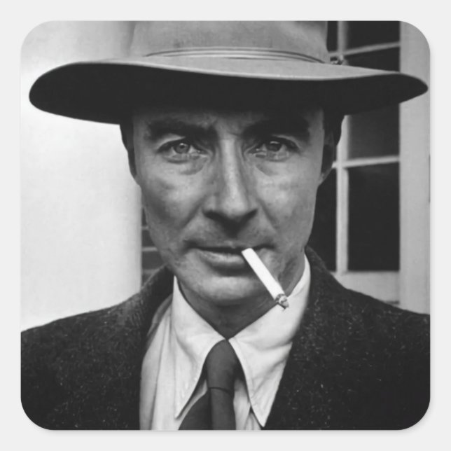 Adesivo Quadrado Robert Oppenheimer Smoking Photo (Frente)
