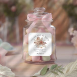 Adesivo Quadrado Rustic Autumnal Florals Novo Sr. Sra. Obrigado<br><div class="desc">Rustic Autumnal Florals Novo Senhor Deputado,  Muito Obrigado. Um belo buquê em terracottas e cremes está no meio com seu obrigado que você curvou acima. O Sr. e a Sra. estão num roteiro elegante. Personalize o resto do texto de acordo com as suas necessidades.</div>