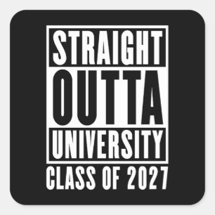 Adesivo Quadrado Saiu Direto da Universidade Turma de 2027