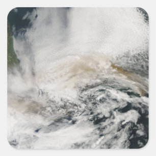 Adesivo Quadrado Sarychev Pico soprando através do mar de Okhotsk