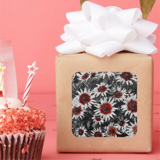 Adesivo Quadrado Susanos de Olhos Negros Impressionantes (Festa)