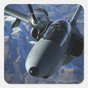 Adesivo Quadrado Um AMX italiano é reabastecido por um