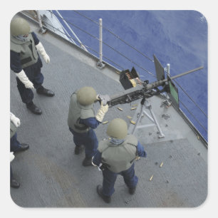 Adesivo Quadrado Um marinheiro dos E.U. ateia fogo 50 a um calibre