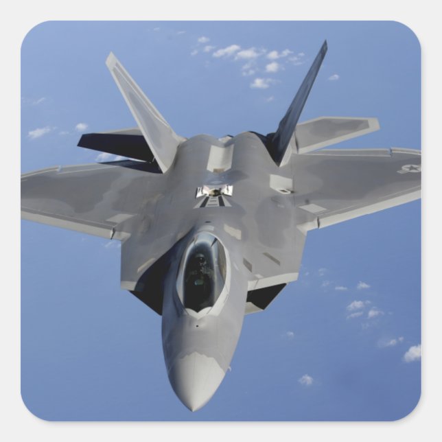 Adesivo Quadrado Um Raptor F-22 se move para a posição para receber (Frente)
