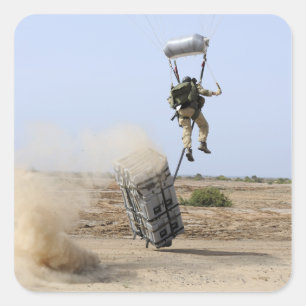 Adesivo Quadrado Um soldado cai na zona