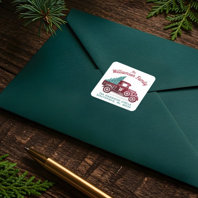 Adesivo Quadrado Vintage Red Truck Árvore de Natal Monograma (Vintage Red Truck Christmas Tree Monogram Address Square Sticker)