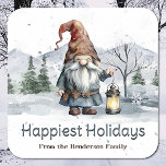 Adesivo Quadrado Watercolor Winter Christmas Gnomo Personalizado<br><div class="desc">Coloque os envelopes dos seus cartões de Natal de saída nesta temporada de Natal com um adesivo de Natal Watercolor Gnomo Personalizado de Férias. Sticker design apresenta um alegre gnomo de Natal segurando uma lanterna iluminada com um fundo florestal de montanha com neve caindo. Personalize com seu próprio cartões de...</div>