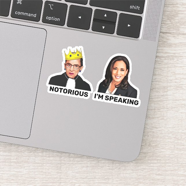 Adesivo RBG Notorerian Kamala Harris Estou a Falar (Detalhe)