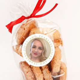 Adesivo Redondo 50 Foto Personalizada Dourada Elegante sem rosto A