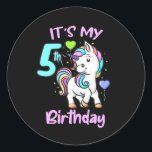 Adesivo Redondo 5 Birthday Unicorn Kids Dons Para Meninas<br><div class="desc">Este lindo unicórnio é um presente de excelente aniversário para meninas que estão fazendo 5 anos. Para crianças que gostam de unicórnios e pôneis. Perfeito para uma festa de aniversário para a neta ou filha.</div>