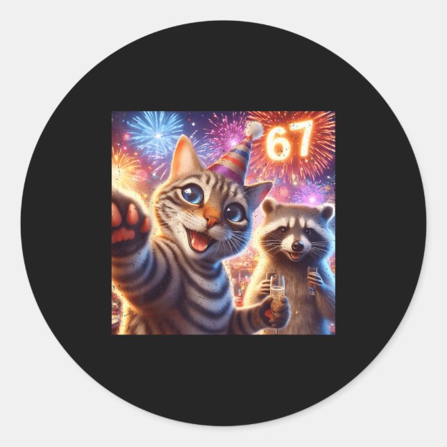 Adesivo Redondo 67 Meme Cat Raccoon New Year Selfie Funny Birthday (Frente)