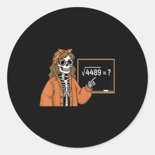 Adesivo Redondo 67 Professor de Matemática Esqueleto Halloween Rai