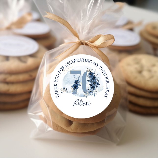 Adesivo Redondo 70 Birthday Floral Número Costeiro Azul Obrigado (70th Birthday stickers with blue floral design)