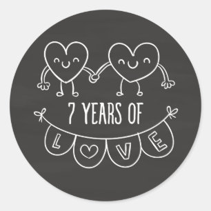 Adesivo Redondo 7 Anniversário Gift Chalk Hearts