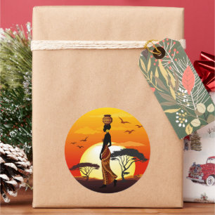 Adesivo Redondo A linda mulher africana Silhouette sobre os sóis a