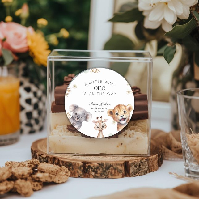 Adesivo Redondo A Little Wild One Safari Baby Animals Baby shower (Criador carregado)