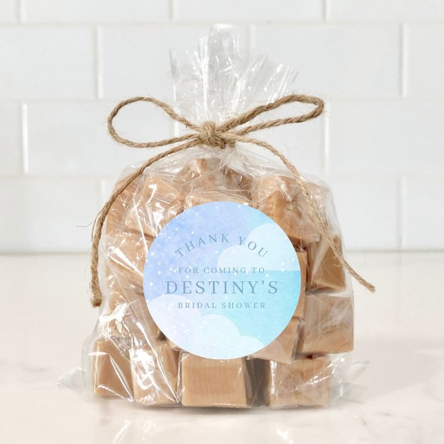 Adesivo Redondo A Noiva está no Paraíso Obrigado pelo Chá de Casa  (Criador carregado)