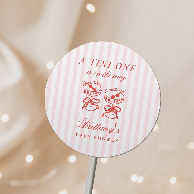 Adesivo Redondo A Tini One Is On The Way Baby Shower (Criador carregado)