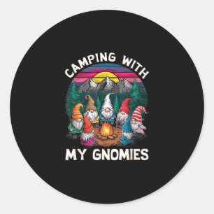 Adesivo Redondo Acampamento Com Meus Gnomies Engraçado Gnomo Campf