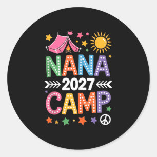 Adesivo Redondo Acampamento da Nana 2027 férias de verão da famíli