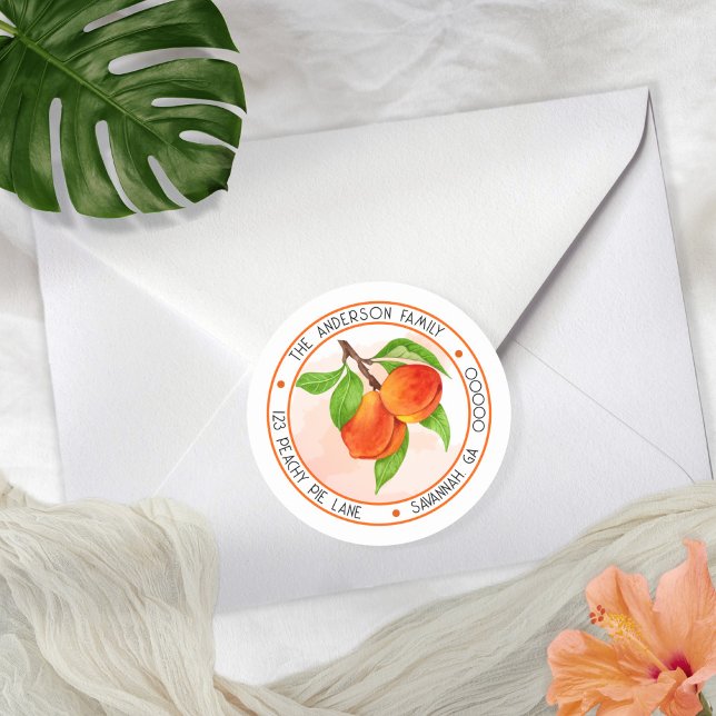 Adesivo Redondo Açúcar Verão Pêssegos Círculo Endereço de Retorno (Everything is coming up peaches in this watercolor peach branch return address envelope seal design.)