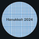Adesivo Redondo Adesivo/Selo de Envelope Xadrez Azul Básico<br><div class="desc">Um adesivo xadrez azul básico - perfeito para o Hanukkah ou um tema do Mágico de Oz!</div>