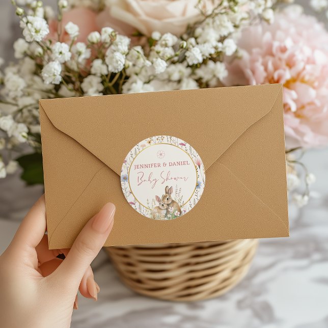 Adesivo Redondo Adorável Beige Wildflower Chá de fraldas Bunny Duo (Criador carregado)