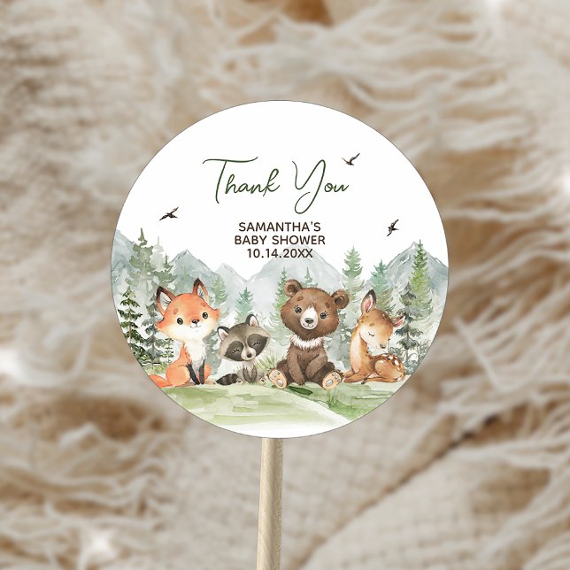 Adesivo Redondo Adventure Begin Woodland Animal Chá de fraldas (Adventure Begin Woodland Animals Baby Shower Sticker)