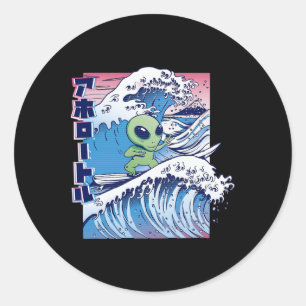 Adesivo Redondo Alien Surf Desenho Animado Surfando Praia Mar Ocea