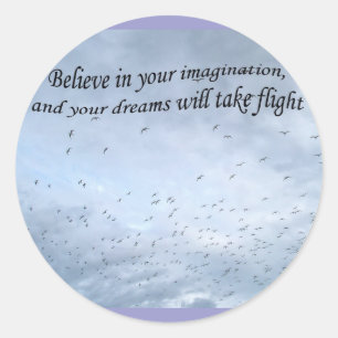 Adesivo Redondo Andorinhas-do-mar reais da graduação em vôo