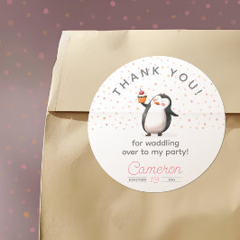 Adesivo Redondo Aniversário da menina da celebração do pinguim-cup