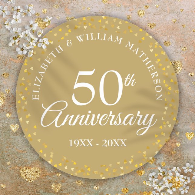 Adesivo Redondo Aniversário de 50 anos de Casamento Corações de Am (50th Wedding Anniversary Golden Love Hearts Classic Round Sticker)