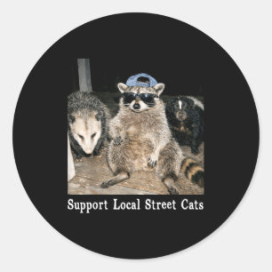 Adesivo Redondo Apoie gatos de rua engraçados guaxinim gambá