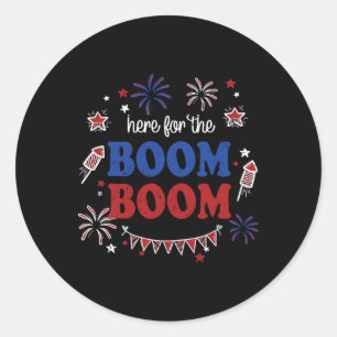 Adesivo Redondo Aqui para o Boom Boom 4 de Julho Fogos de Artifíci