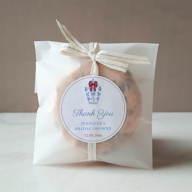 Adesivo Redondo Arco Vermelho Feriados Ginger Jar Obrigado (Festive Bridal Shower Favor sticker design featuring a watercolor blue white ginger jar with red bow)