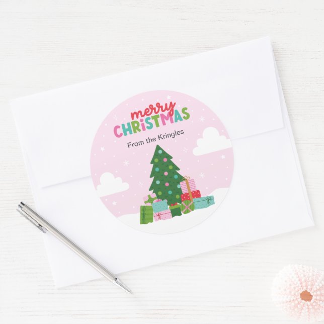 Adesivo Redondo Árvore de Natal Alegre com Presentes em Rosa Paste (Envelope)