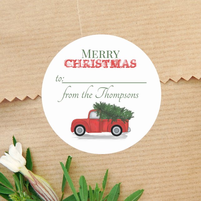 Adesivo Redondo Árvore De Natal Russo De Caminhão Vermelho Para A  (Merry Christmas Rustic red truck watercolor to and from gift sticker. )