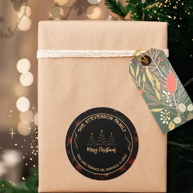 Adesivo Redondo Árvore Feliz de Natal Preta e Dourada Festiva (Merry Christmas Tree Black &Gold Festive Classic Round Sticker )
