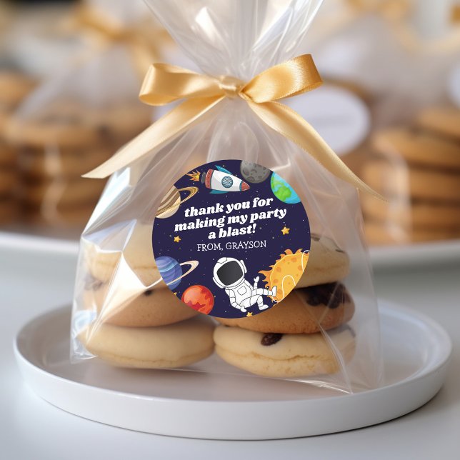 Adesivo Redondo Astronauta Espacial Aniversário Obrigado (Criador carregado)