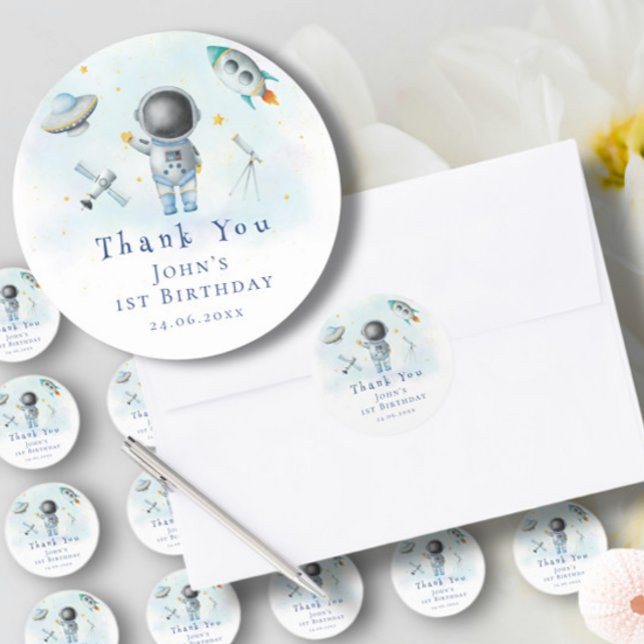 Adesivo Redondo Astronauta Espacial Boy fogueira com estrelas Astr (Criador carregado)