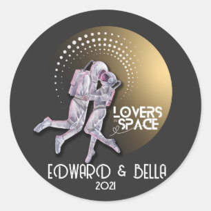 Adesivo Redondo Astronauta lança beija no espaço com Dourado plane